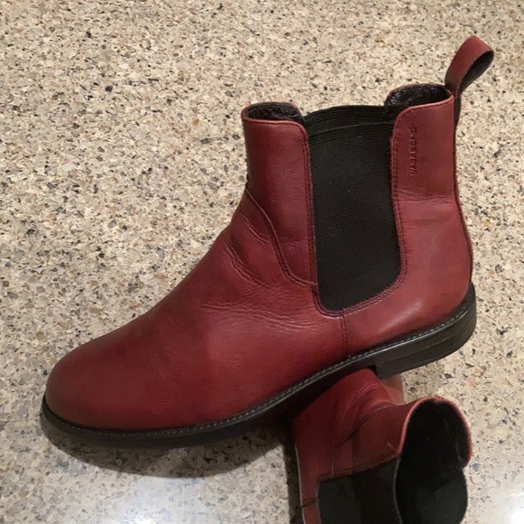 Women’s 8 Vagabond Shoemakers
Sheila Leather Chelsea Bootie - Picture 13 of 13